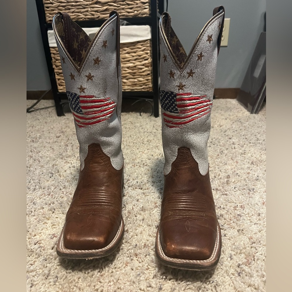 Women’s patriot square toe Ariat cowboy boot